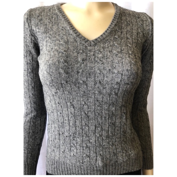 J Crew ♥️ Cable Knit Sweater - Picture 2 of 9